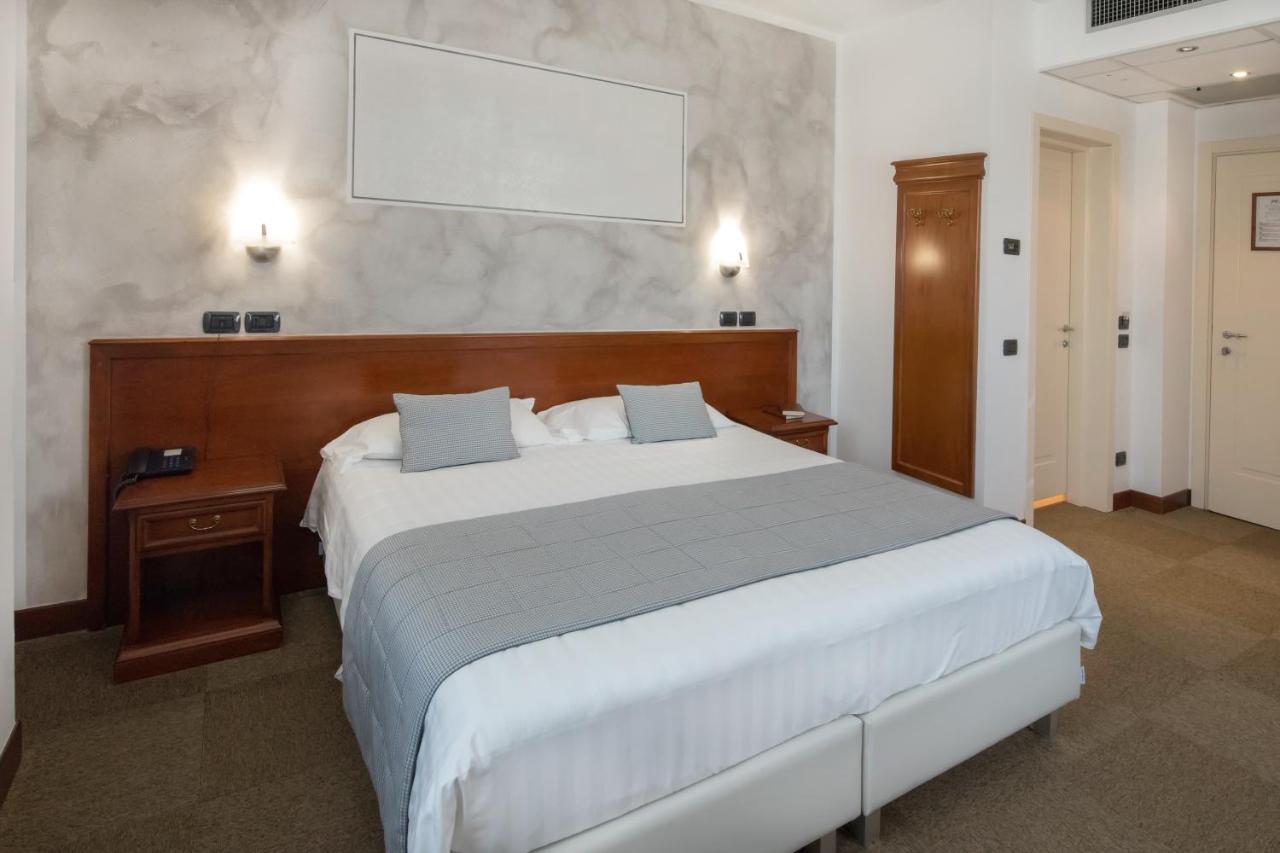 Hotel Medea (Adults Only) Алба Екстериор снимка