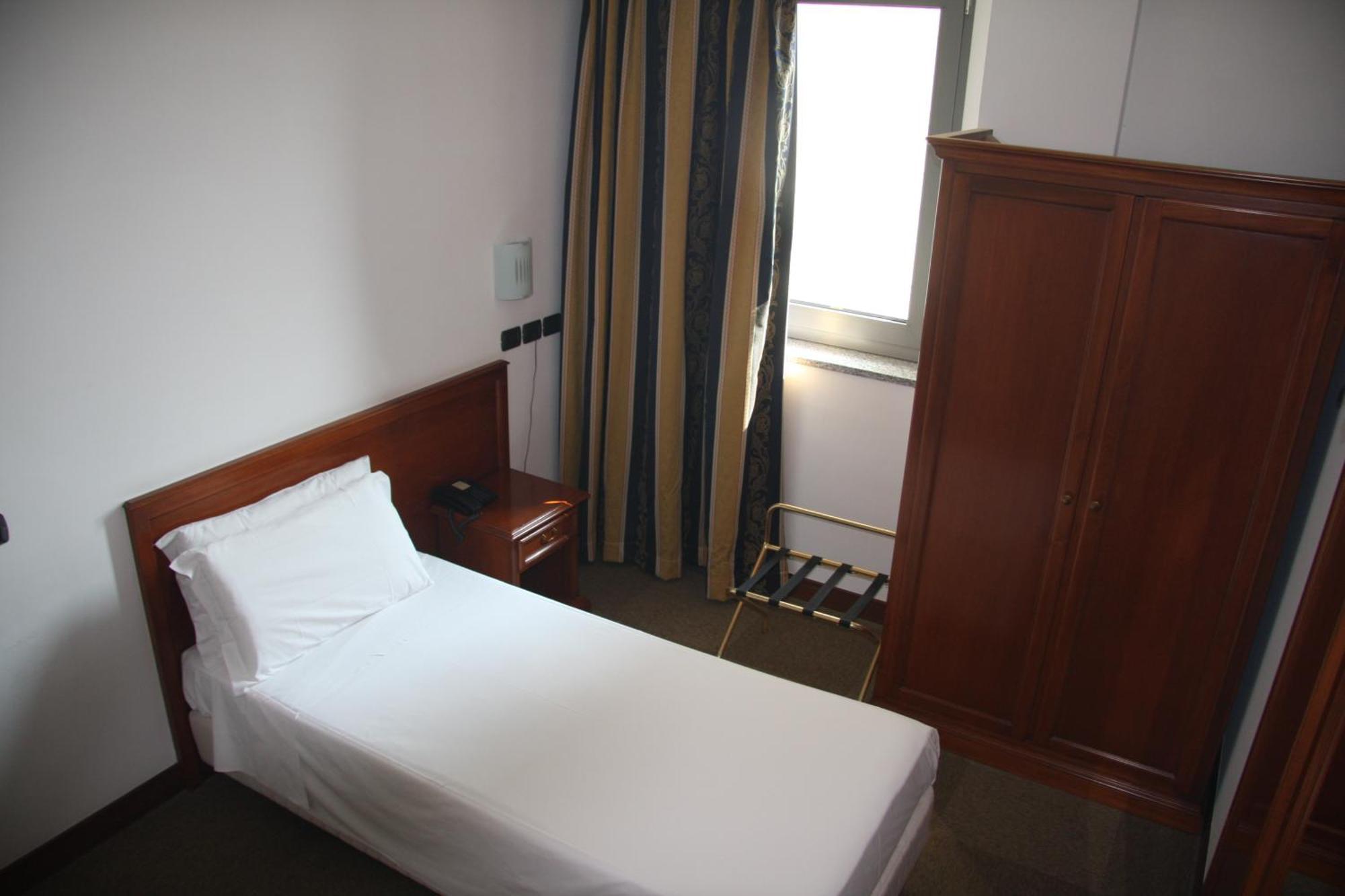 Hotel Medea (Adults Only) Алба Екстериор снимка