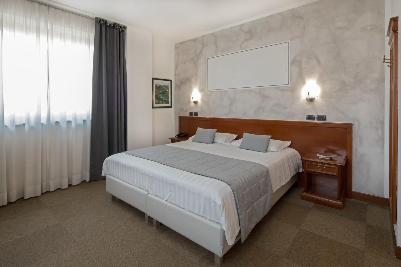 Hotel Medea (Adults Only) Алба Екстериор снимка