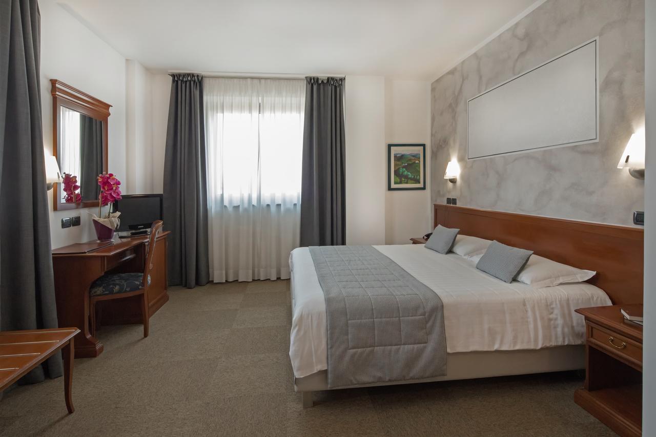 Hotel Medea (Adults Only) Алба Екстериор снимка