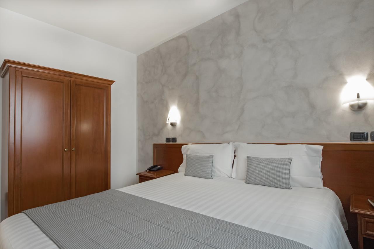 Hotel Medea (Adults Only) Алба Екстериор снимка