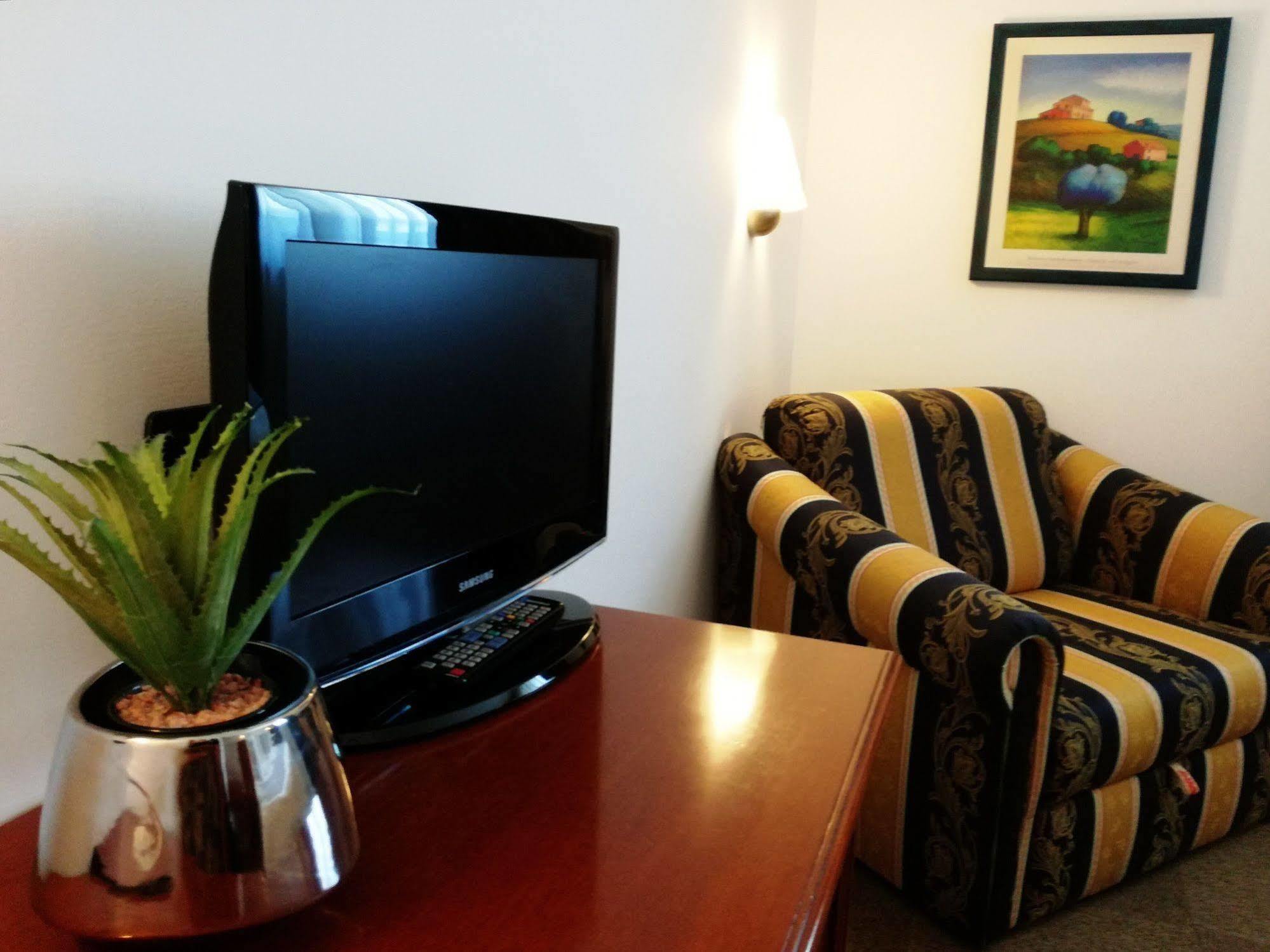 Hotel Medea (Adults Only) Алба Екстериор снимка