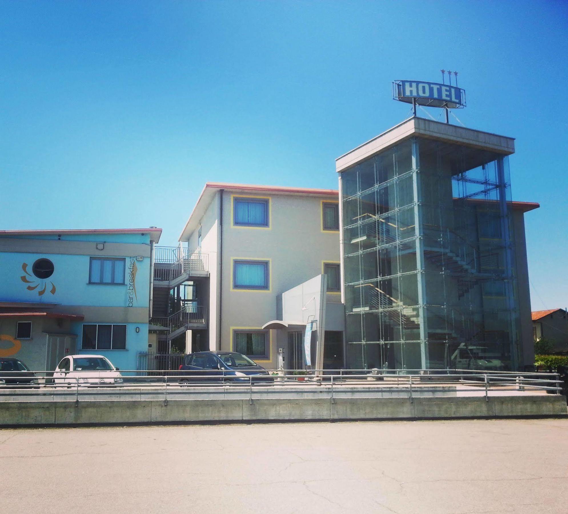 Hotel Medea (Adults Only) Алба Екстериор снимка