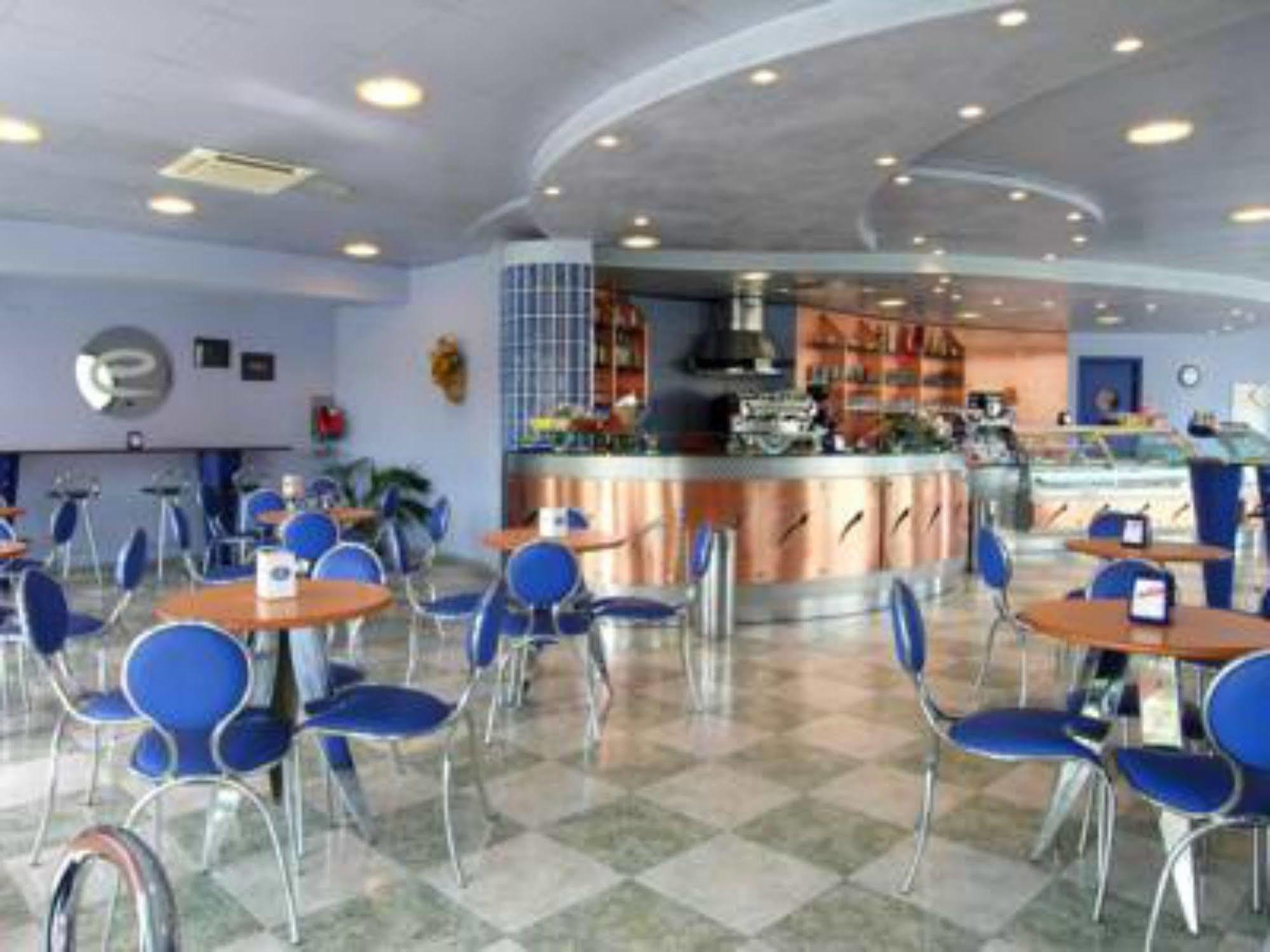 Hotel Medea (Adults Only) Алба Екстериор снимка